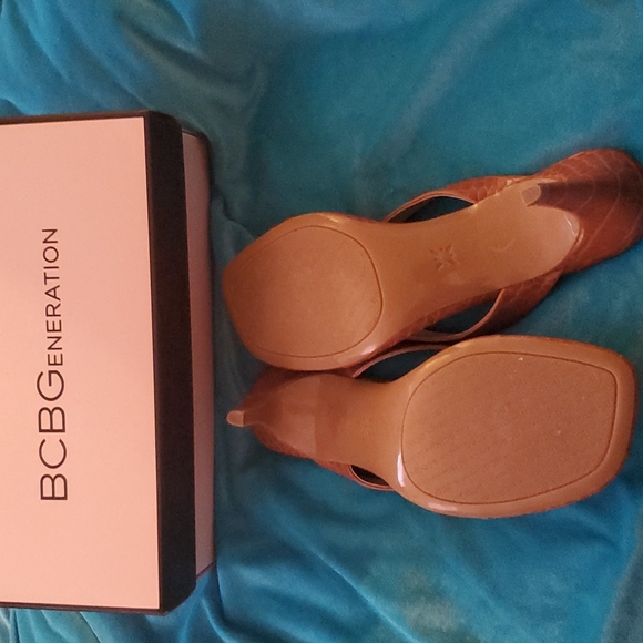 Cognac Croc Slides - Picture 4 of 4